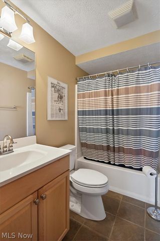 11355 Beechnut Lane, Chardon, OH 44024