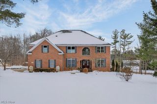 11355 Beechnut Lane, Chardon, OH 44024