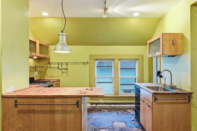 1611 NE Madison Street, Minneapolis, MN 55413