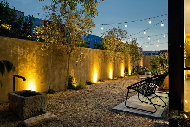 2201 Santa Rosa ST, Austin, TX 78702