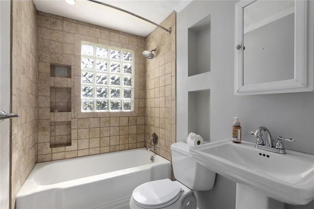 8601 E 81st Terrace, Raytown, MO 64138