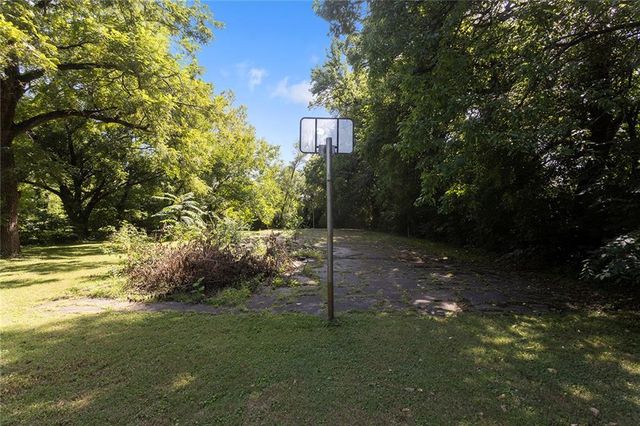8601 E 81st Terrace, Raytown, MO 64138
