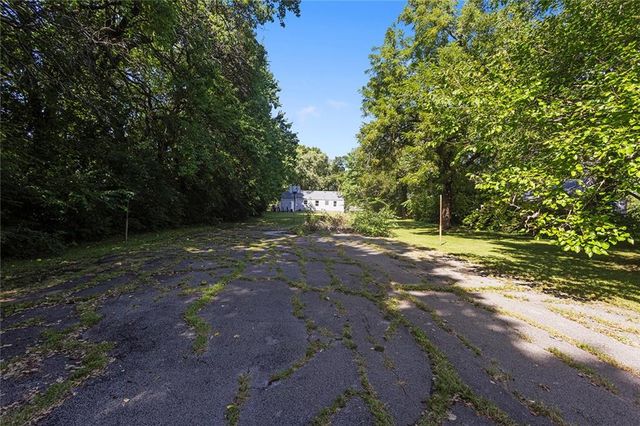 8601 E 81st Terrace, Raytown, MO 64138
