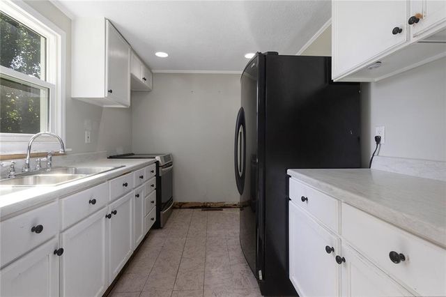 8601 E 81st Terrace, Raytown, MO 64138