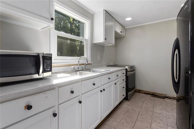 8601 E 81st Terrace, Raytown, MO 64138