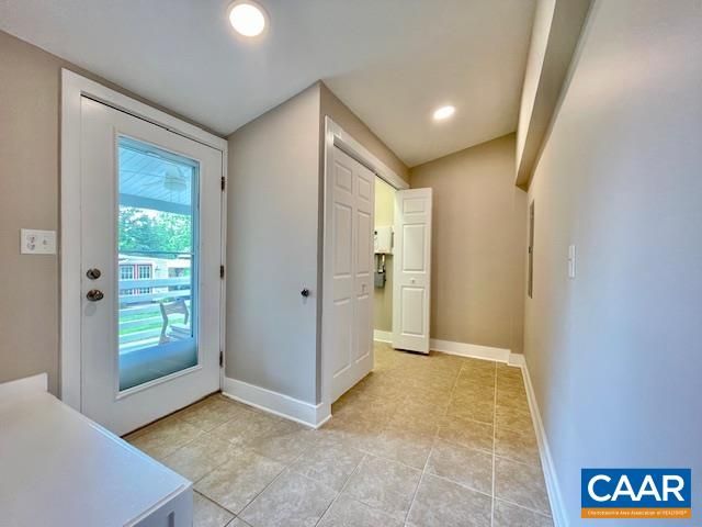 1318 SAINT GEORGE ST, Crozet, VA 22932