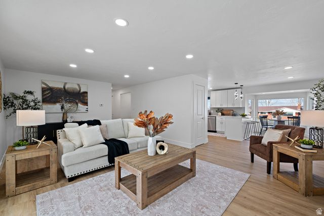 1973 S DAVIS BLVD, Bountiful, UT 84010