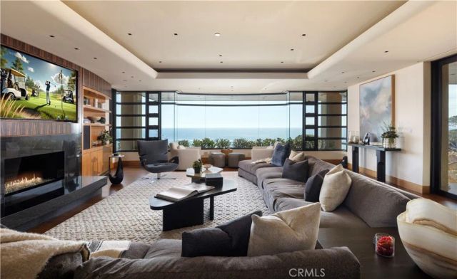 2526 Riviera Drive, Laguna Beach, CA 92651