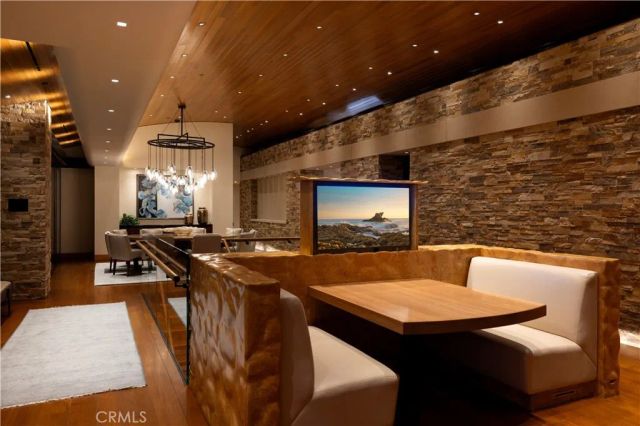 2526 Riviera Drive, Laguna Beach, CA 92651