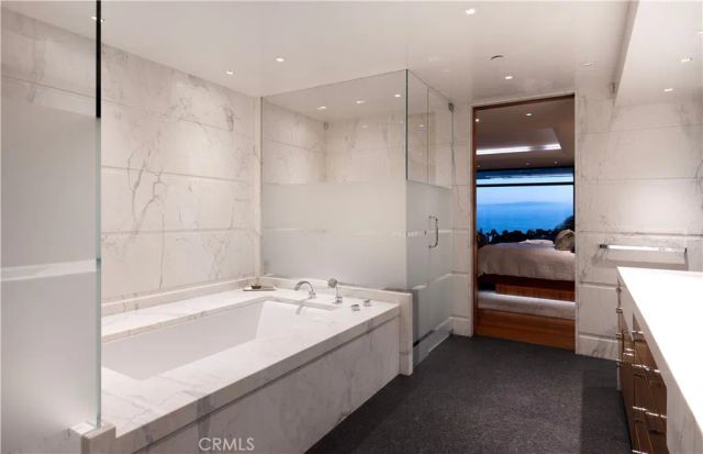 2526 Riviera Drive, Laguna Beach, CA 92651