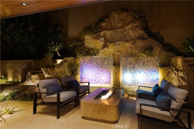 2526 Riviera Drive, Laguna Beach, CA 92651