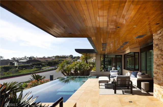 2526 Riviera Drive, Laguna Beach, CA 92651