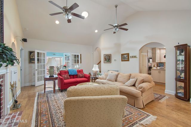 4285 Loblolly Circle SE, Southport, NC 28461