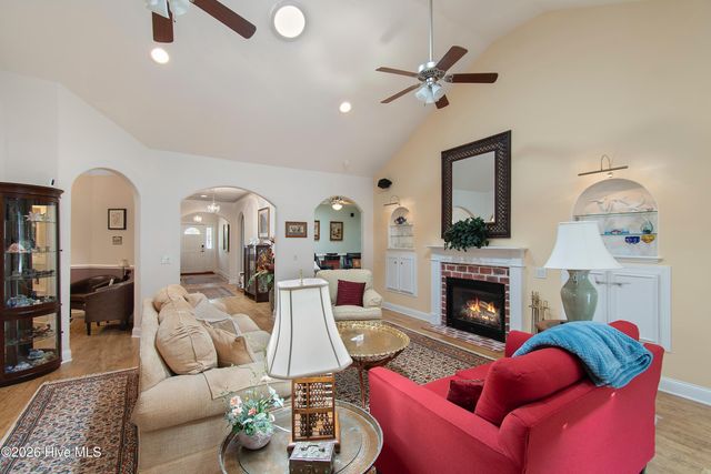 4285 Loblolly Circle SE, Southport, NC 28461