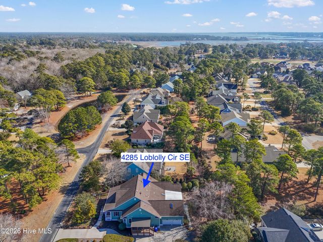 4285 Loblolly Circle SE, Southport, NC 28461