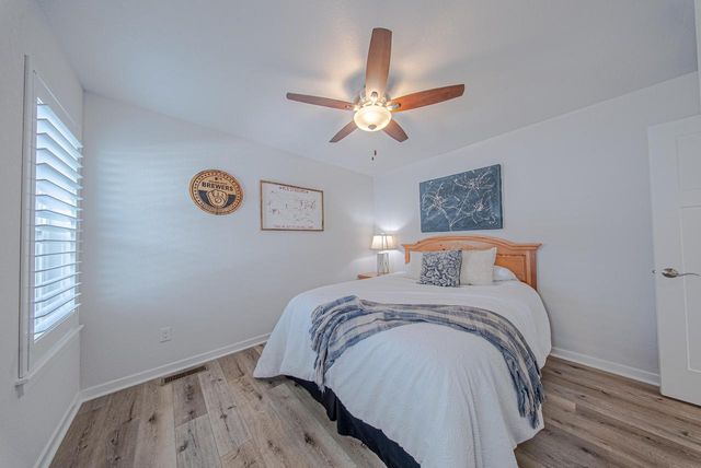 2928 Winnebago DRIVE, Summit, WI 53066