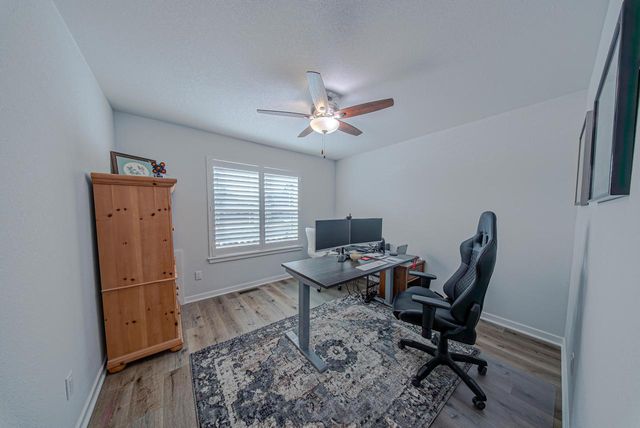 2928 Winnebago DRIVE, Summit, WI 53066