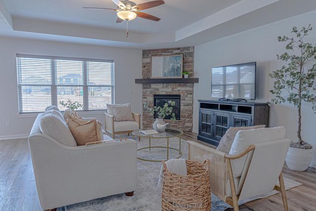 2928 Winnebago DRIVE, Summit, WI 53066