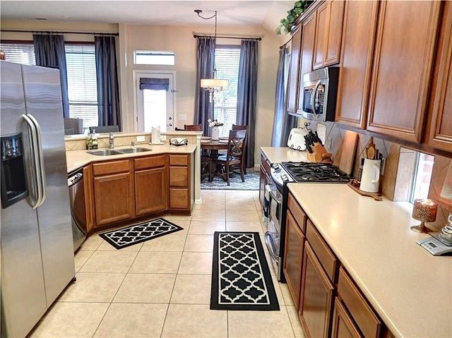 2808 Cedar Ridge Lane, Fort Worth, TX 76177