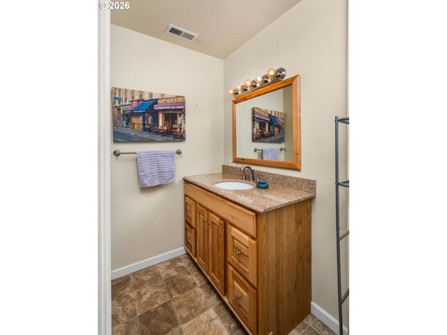 17820 Se CANDY Ln, Milwaukie, OR 97267