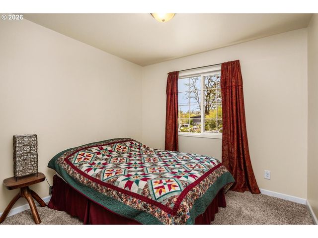 17820 Se CANDY Ln, Milwaukie, OR 97267