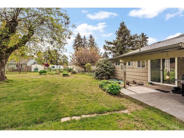 17820 Se CANDY Ln, Milwaukie, OR 97267