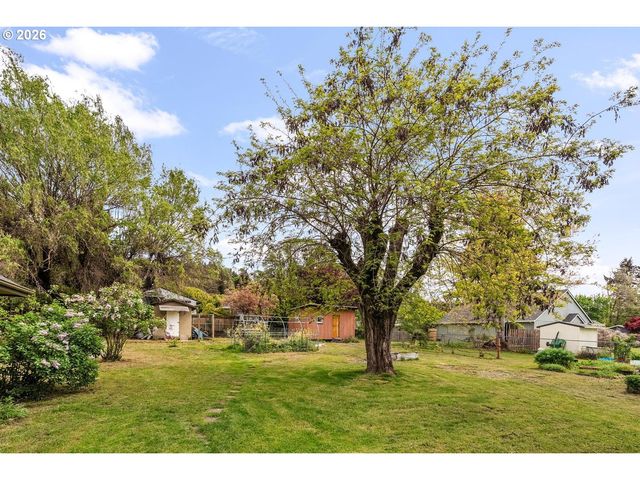 17820 Se CANDY Ln, Milwaukie, OR 97267