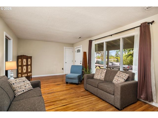 17820 Se CANDY Ln, Milwaukie, OR 97267