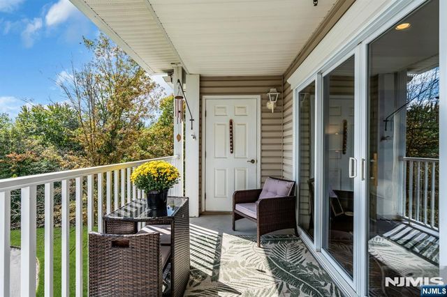 2304 Conrad Way 2304 Building 2, Franklin, NJ 08873