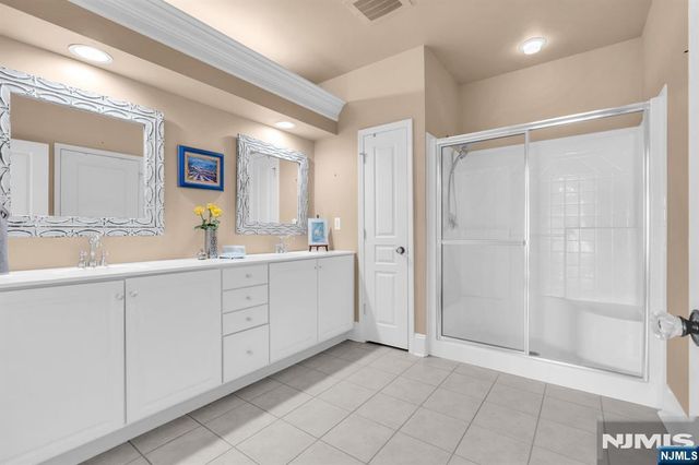 2304 Conrad Way 2304 Building 2, Franklin, NJ 08873