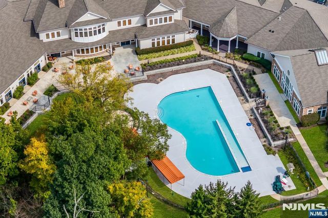 2304 Conrad Way 2304 Building 2, Franklin, NJ 08873