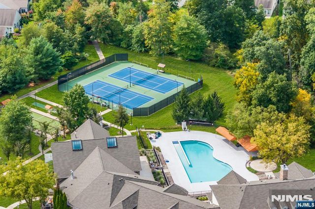 2304 Conrad Way 2304 Building 2, Franklin, NJ 08873