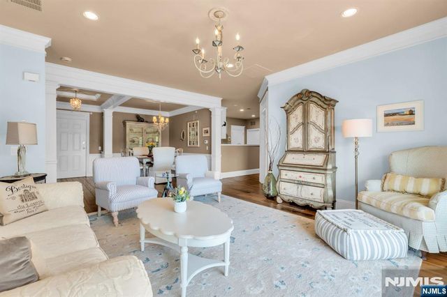 2304 Conrad Way 2304 Building 2, Franklin, NJ 08873