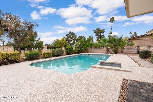 1106 N VILLA NUEVA Drive, Litchfield Park, AZ 85340