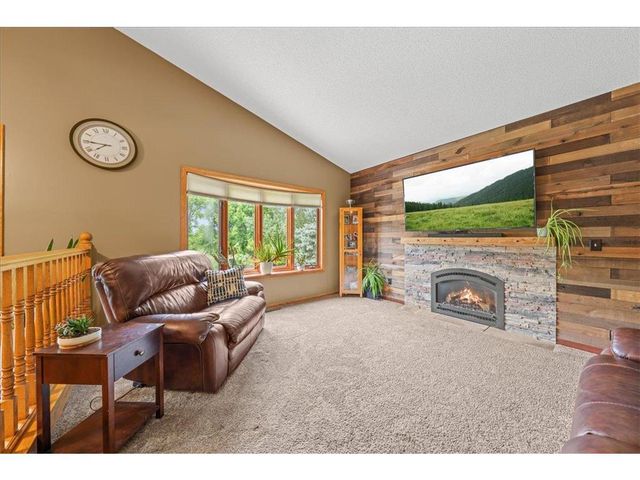 2870 Jordan Drive, Saint Paul, MN 55125
