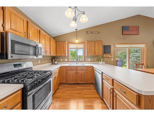 2870 Jordan Drive, Saint Paul, MN 55125