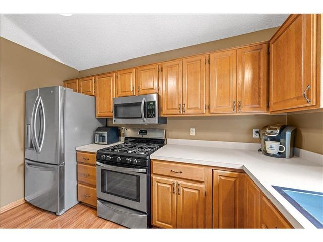2870 Jordan Drive, Saint Paul, MN 55125