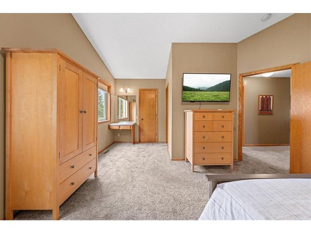 2870 Jordan Drive, Saint Paul, MN 55125