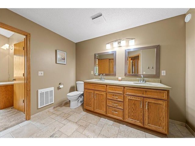 2870 Jordan Drive, Saint Paul, MN 55125