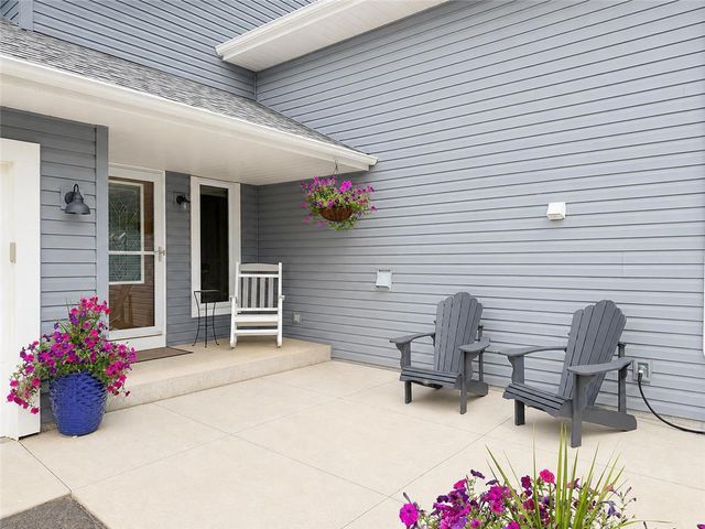 2870 Jordan Drive, Saint Paul, MN 55125