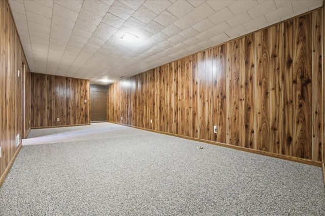 6424 Zealand Avenue N, Brooklyn Park, MN 55428