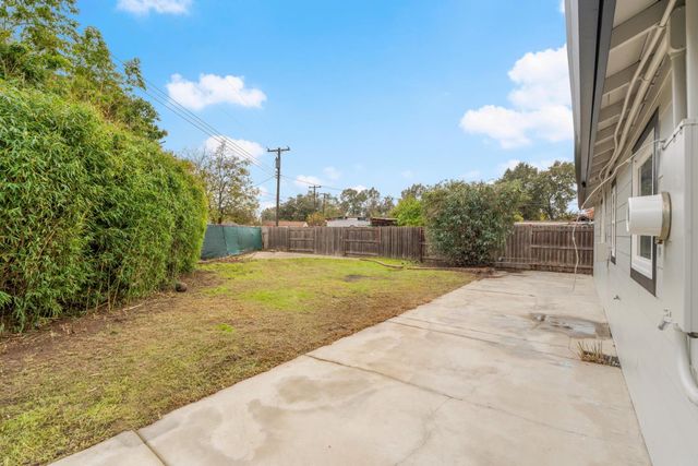 580 Lampasas Ave, Sacramento, CA 95815