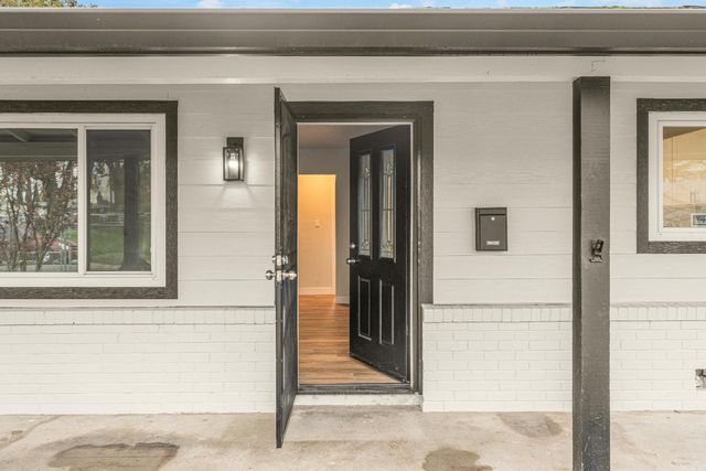 580 Lampasas Ave, Sacramento, CA 95815