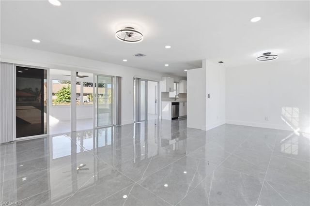 3420 SE 4th PL, Cape Coral, FL 33904