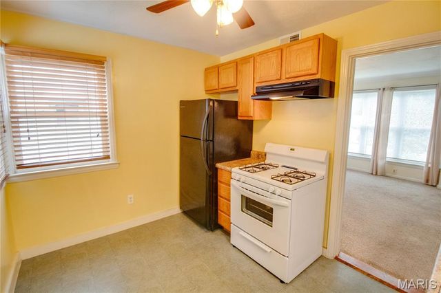 905 Madison Avenue, Wood River, IL 62095