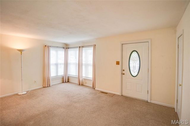 905 Madison Avenue, Wood River, IL 62095