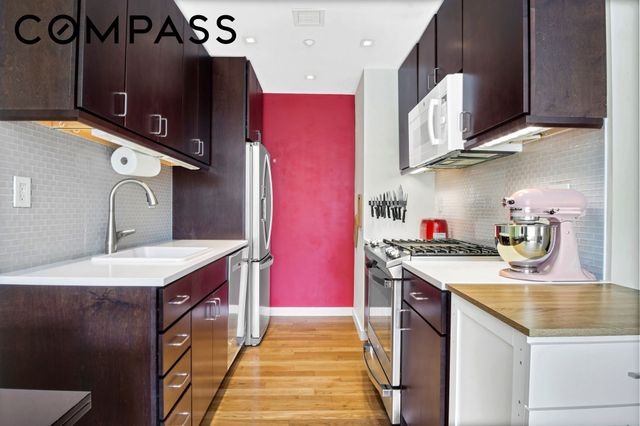 152 E 118th St Apt 5E, New York City, NY 10035