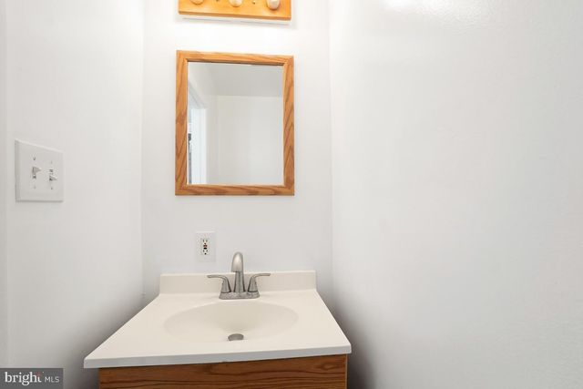 17738 LARCHMONT TER, Gaithersburg, MD 20877