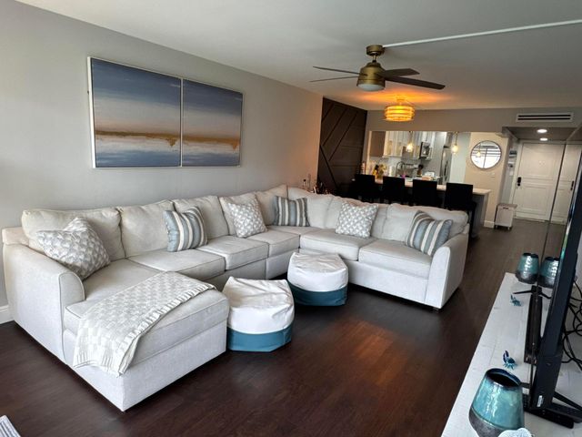6 Royal Palm Way 202, Boca Raton, FL 33432