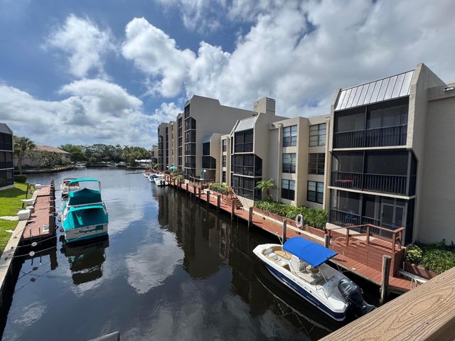 6 Royal Palm Way 202, Boca Raton, FL 33432